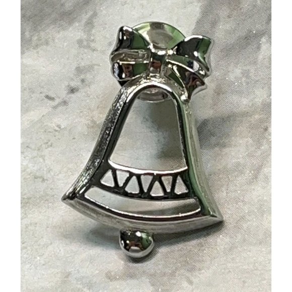 Vintage Avon Silver Bell Christmas Pin Brooch Silver Tone Bow - Picture 5 of 5